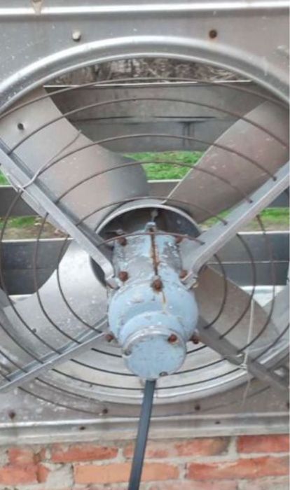 Вентилятор осьовий