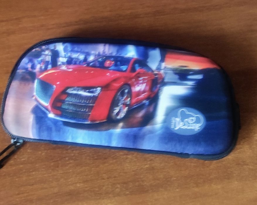 Шкільний рюкзак молодша школа