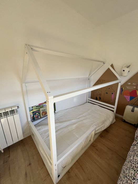 Cama montessori com colchão