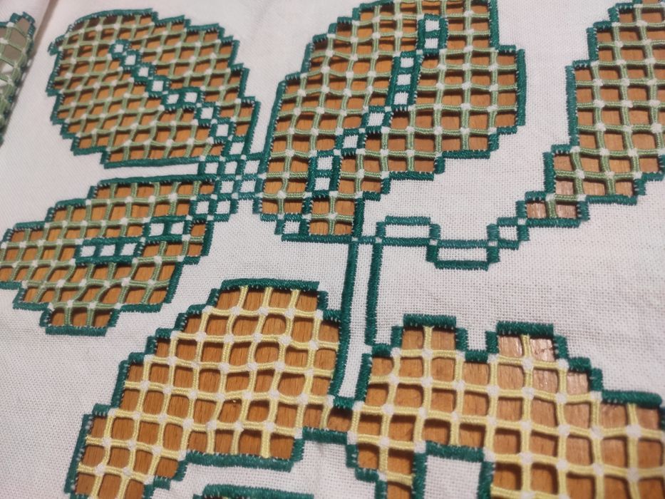 Вишивані рушники (ручна робота)