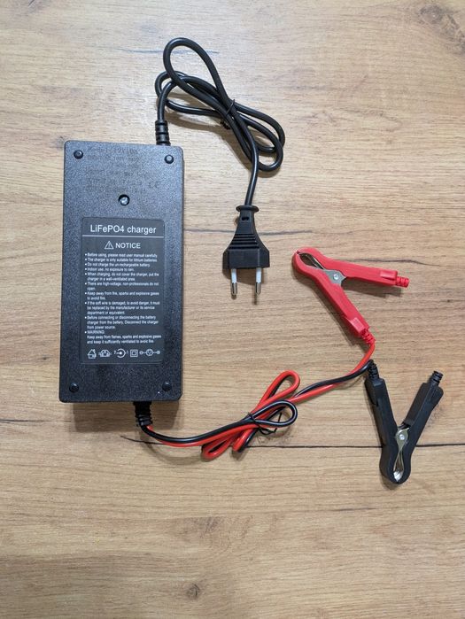 Зарядний пристрій для LiFePO4 (зарядное устройство) аккумулятора