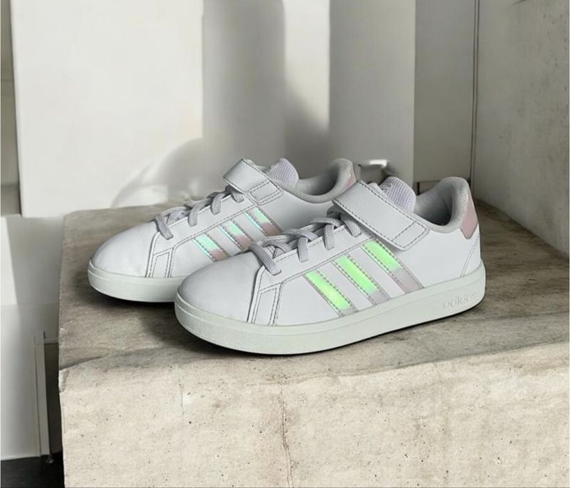 Білосніжні кросівки, кеди adidas original