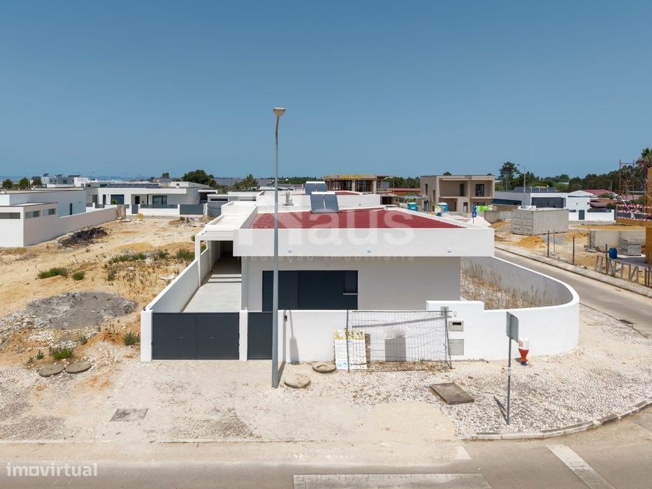 Moradia T4 isolada na Quinta do Anjo