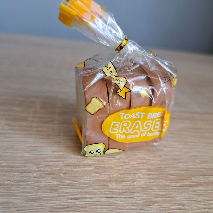 1 opakowanie 4 szt. kreatywnych, uroczych gumek w kształcie tostów