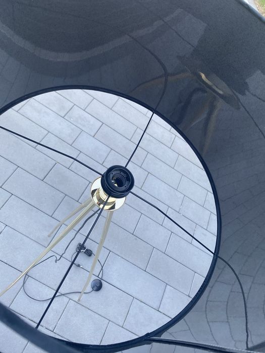 lampa stojąca do pokoju lub salonu