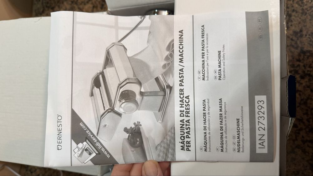 Máquina de fazer massa nova - Ernesto