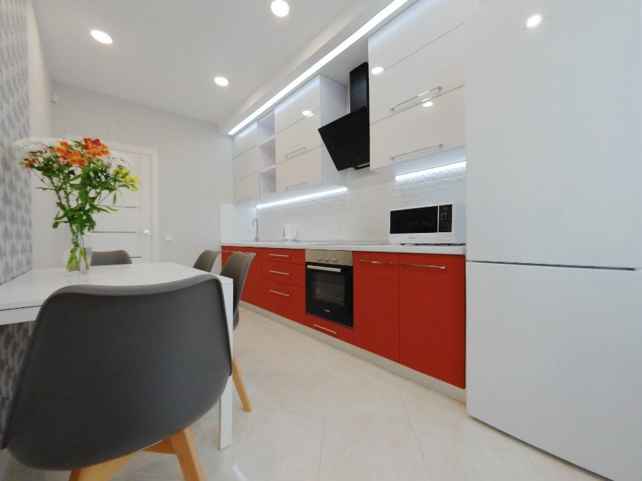 Свободна VIP посуточно почасово Драгоманова 2Б Позняки видовая Ашан