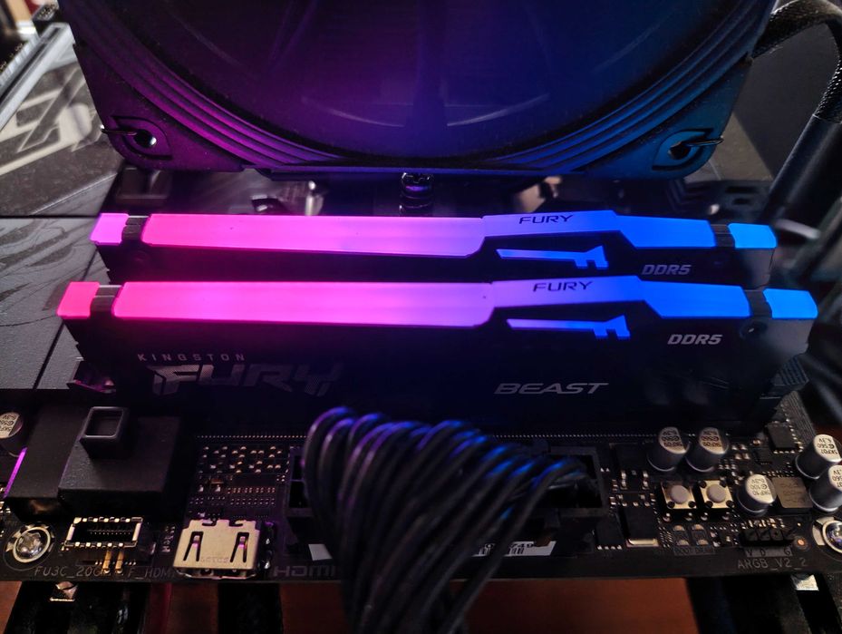 Kingston FURY Beast RGB EXPO KIT 2 x DDR5, 16GB até 5800 MHz