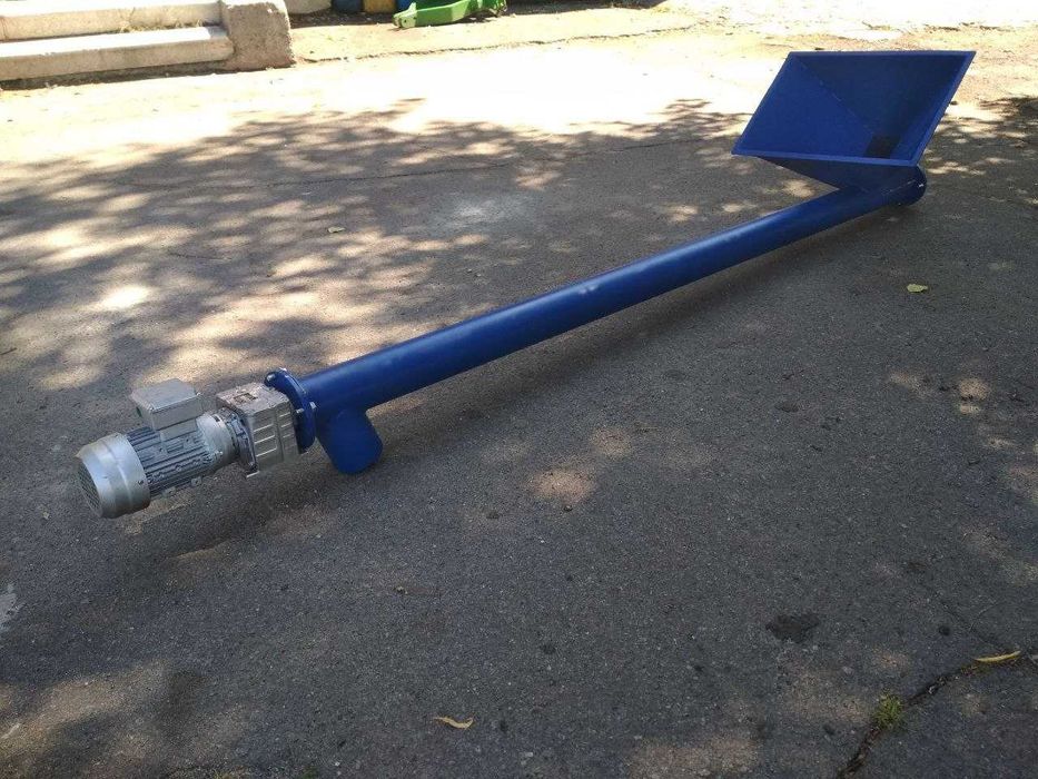 Шнек, погрузчики, шнекові конвеєри, шнековий дозатор, комбайни