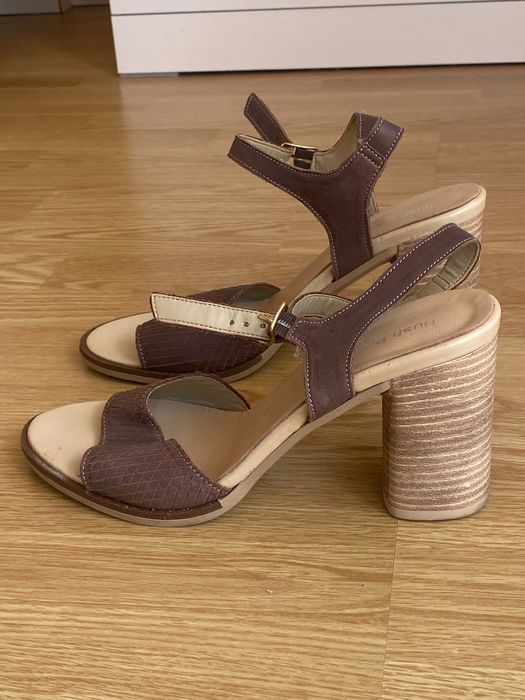 sandálias hush puppies elegantes como novas  -confortaveis I excelente qualidade