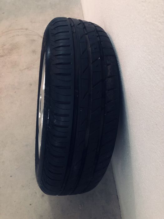 Pneu opel zafira como novo