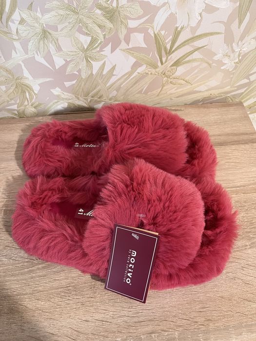 Женские меховые тапочки