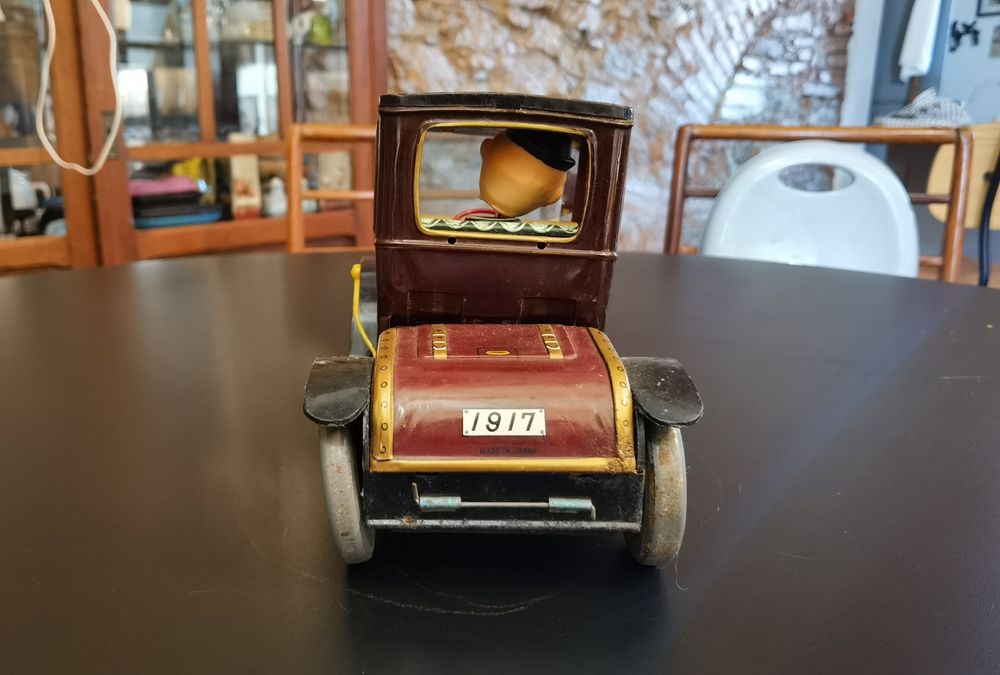 Carrinho de brinquedo da década de 60