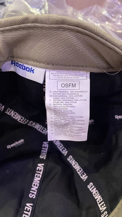 Кепка Vetements x Reebok