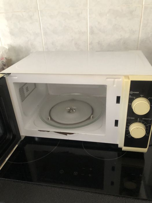 Microondas a funcionar bem marcs Confortec