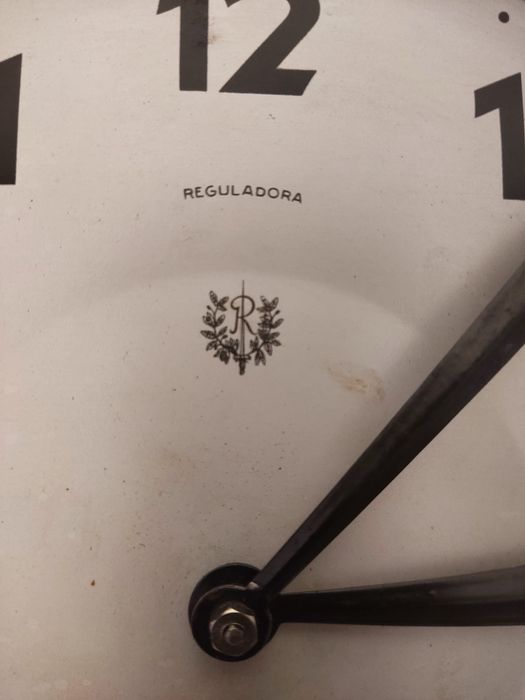 Vendo relógio da reguladora