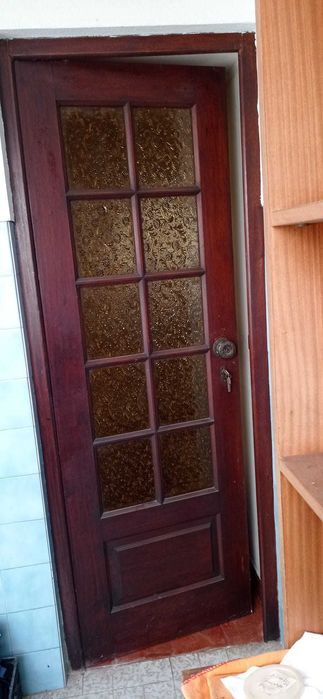 Porta madeira maciça com vidro
