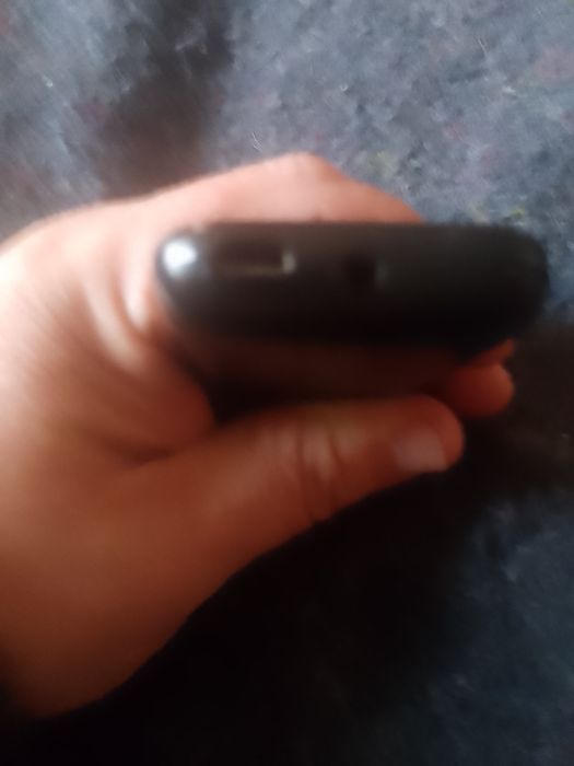 Продается телефон