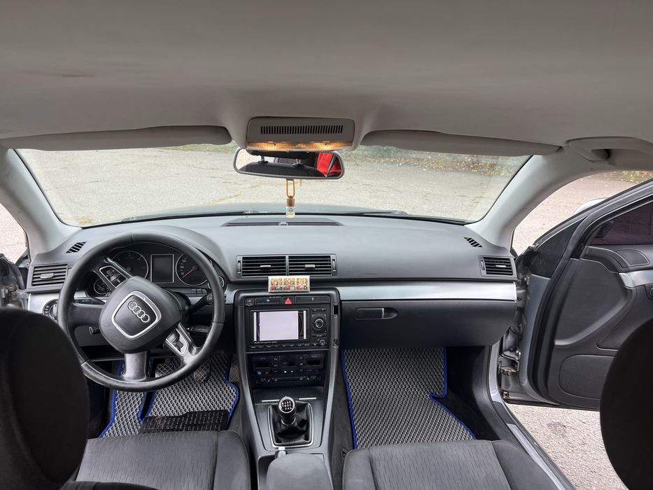 Продам авто Audi A4B7 рест