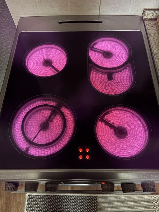 Електроплита Privileg