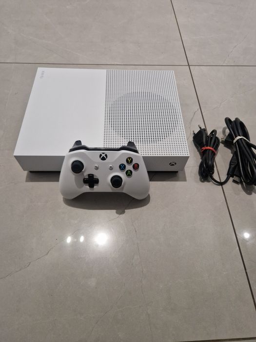 Xbox one s 1Tb digital + Pad + Okablowanie Zestaw