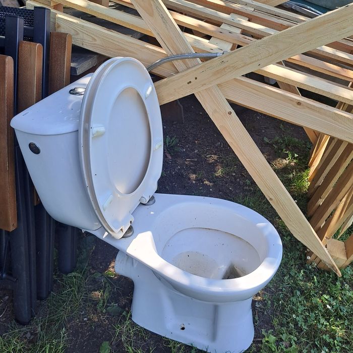 Kompakt WC  KOŁO