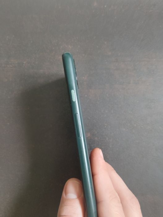 Pixel 5A — живий, чорний екран