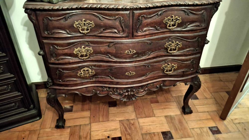 Quarto completo antigo