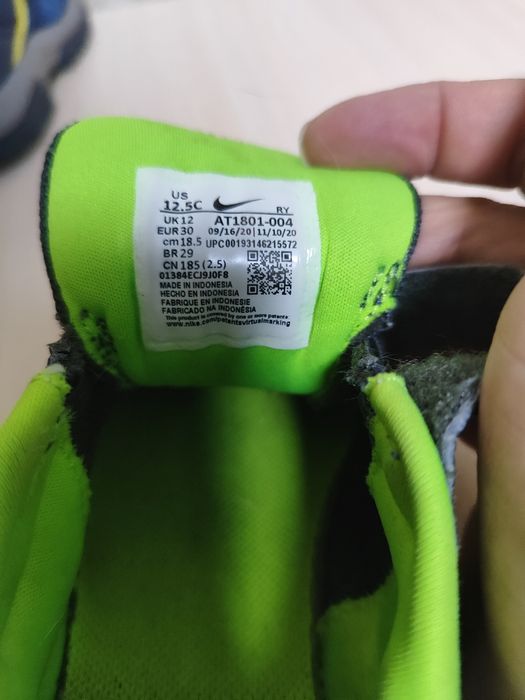 Дитячі кросівки крокси шльопанці капці тапочки босоніжки