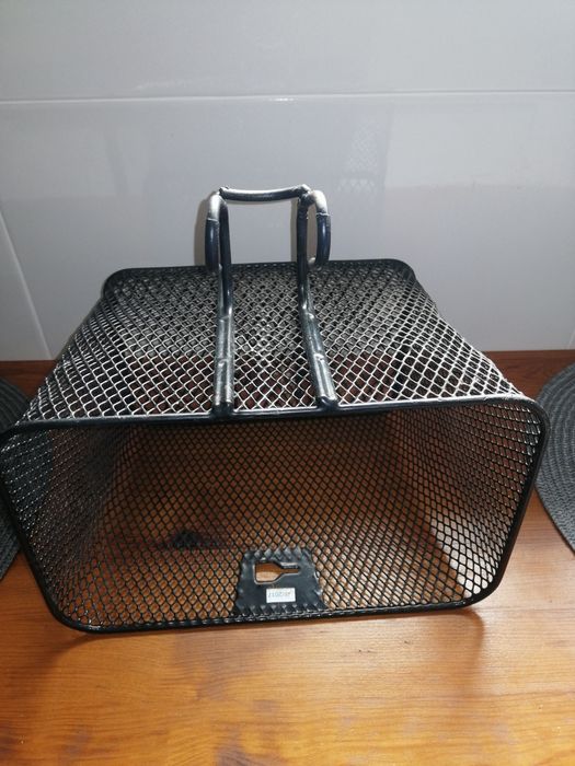 Cesto para bicicleta em ferro