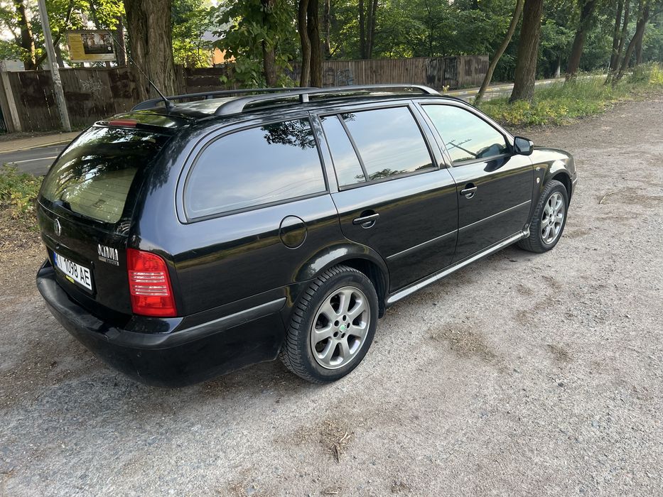Skoda Octavia Tour 1.8 газ/бензин Laurin&Klement