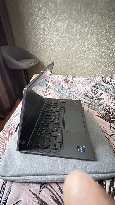 Ноутбук Lenovo ThinkPad X13 Gen 4 i7-1365