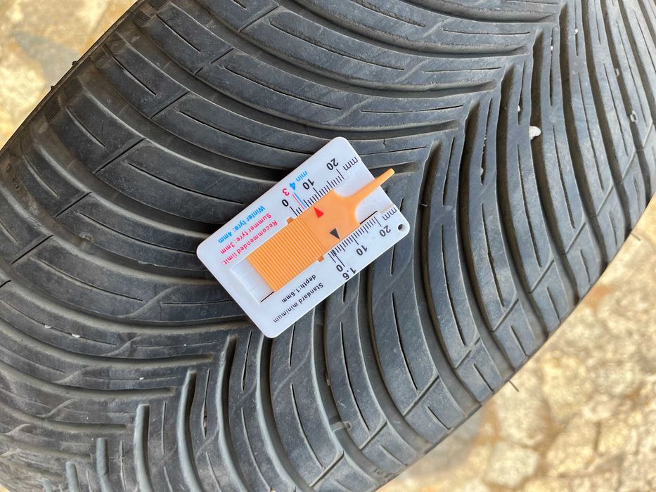 Komplet Opon Wielosezon 225/45/17 Kleber Quadraxer. Zmiana.