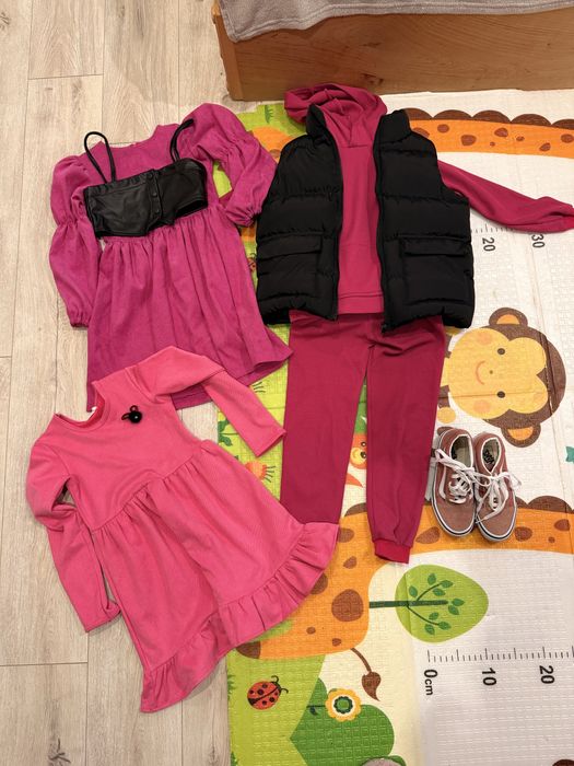 Весняний лот на дівчинку 128