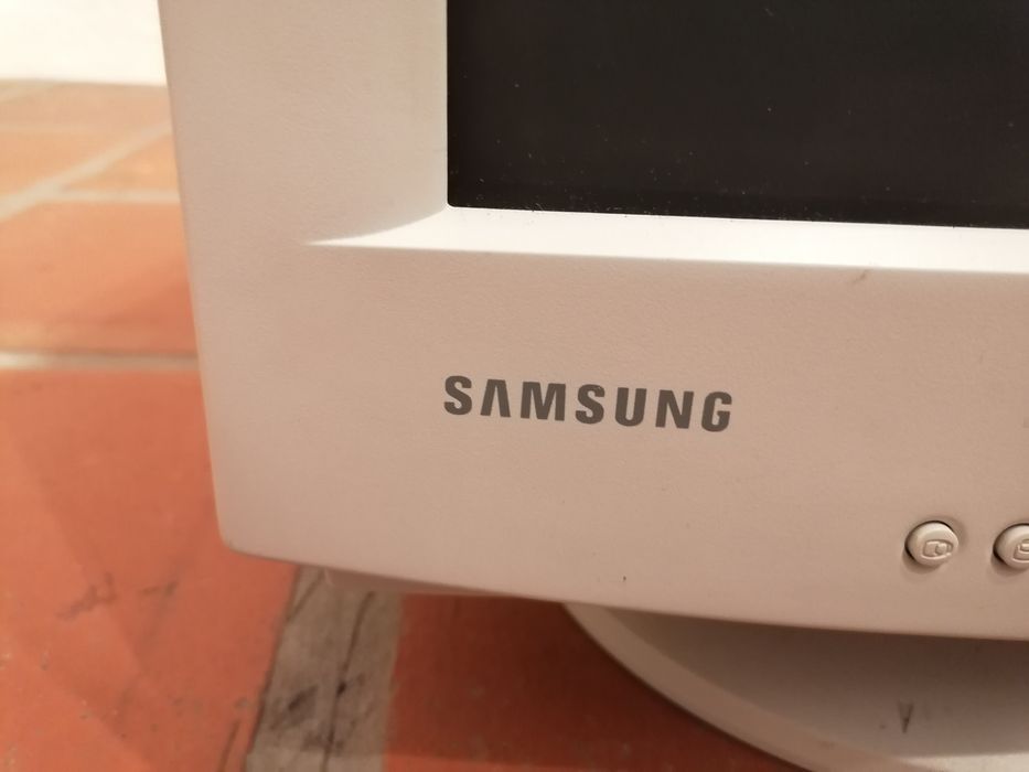 Monitor CRT 15" Samsung