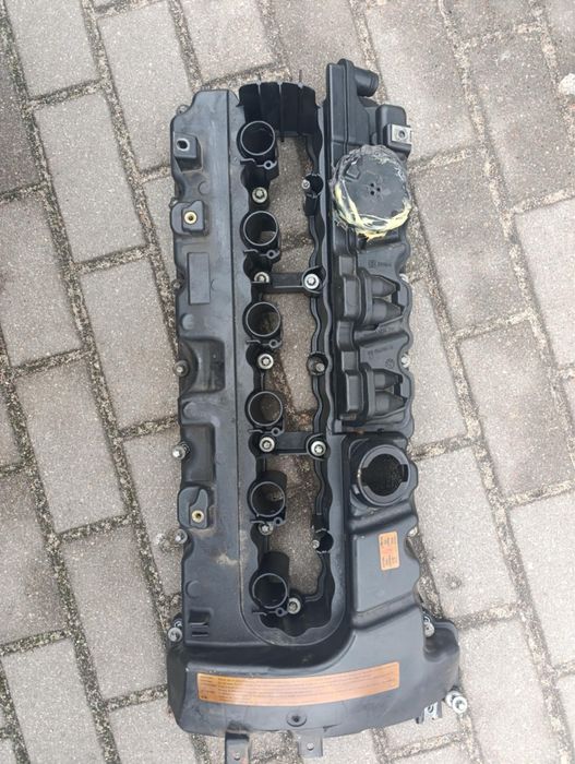 Pokrywa zaworów bmw e92 325i 218km sprawna OEM
