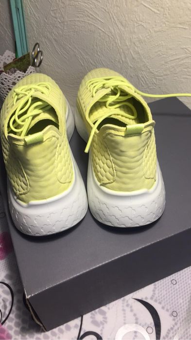 Кросівки ЕССО шкіра жіночі 40 розмір