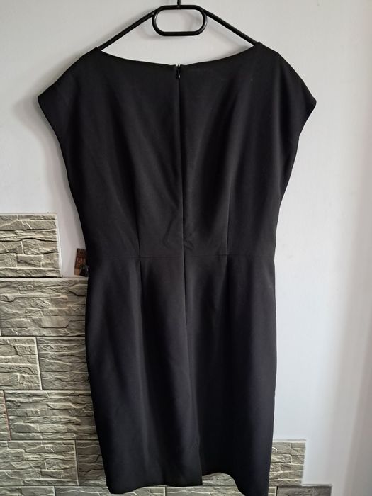 Czarna sukienka z perełkami r 44