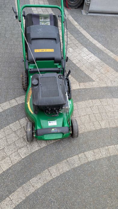 Kosiarka spalinowa John Deere z napędem aluminiowa