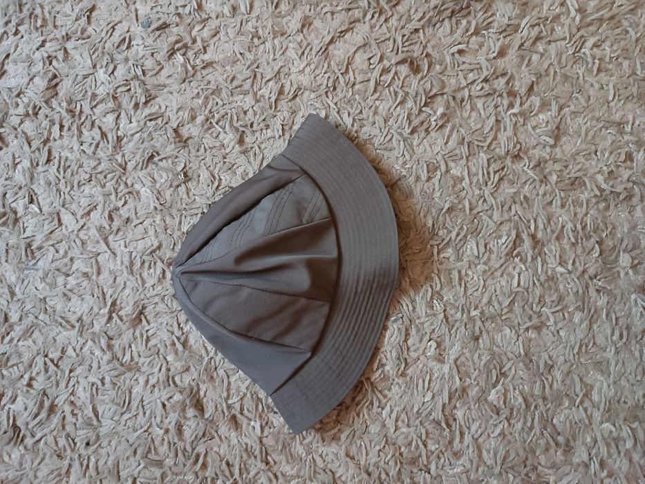 Czapka - kapelusz kolor ciemna oliwka obwód 55/56 cm