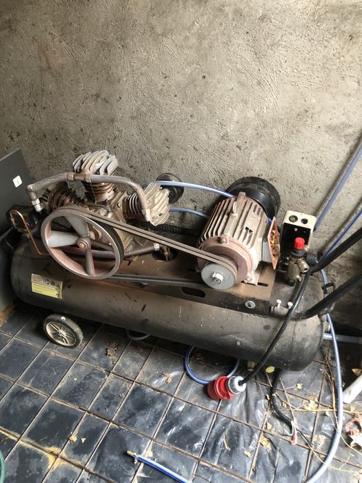 Kompresor olejowy Sprężarka 100l 12,5bar