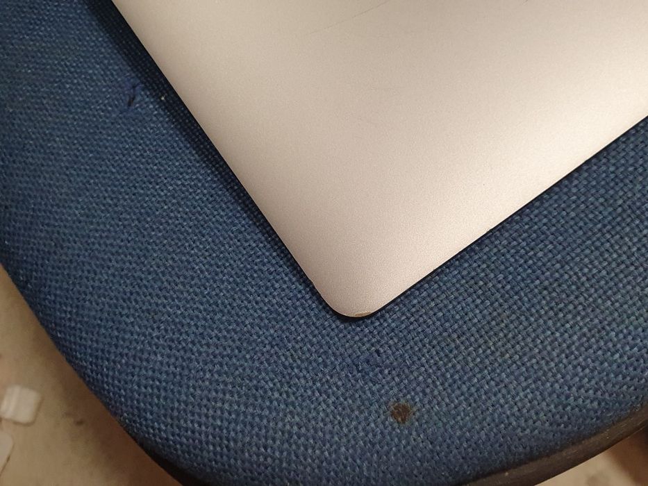 Дисплей матриця apple macbook pro a2141 space gray  гарний