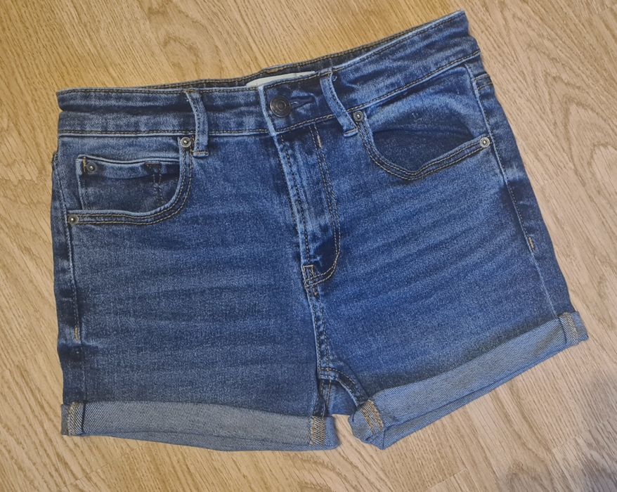 Szorty jeansowe Stradivarius 36