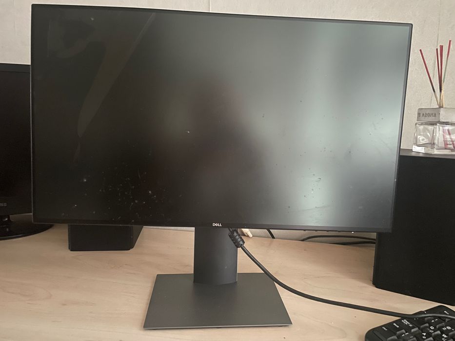 Монітор dell 24 дюйма на запчастини
