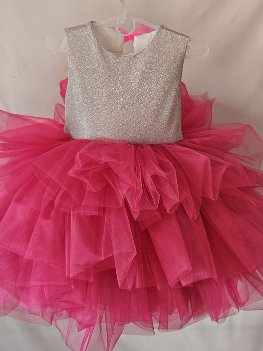 Платье на девочку 5-6 лет пышное малинка утриник в садик роза квітка