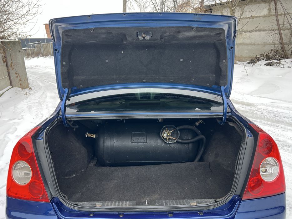 Продам Chery Elara