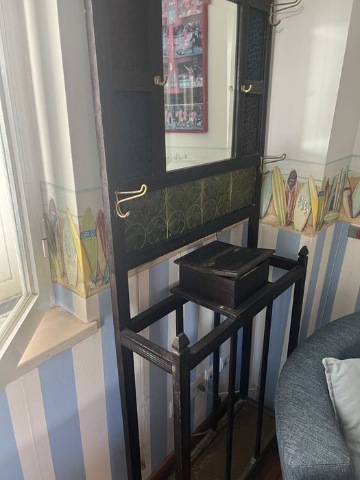 Moveis antigos em muito bom estado