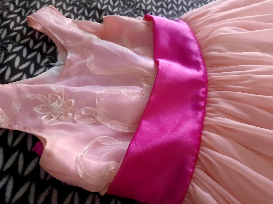 Sukienka z kokardą 134