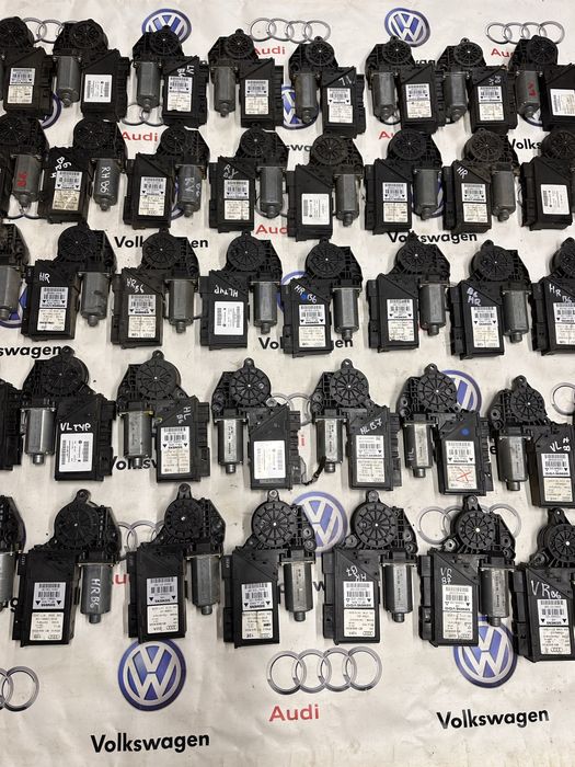 Моторчик склопідйомника A4 b6 A4 b7 A4 b8 A6 c5 A6 c6 Q7 Touareg