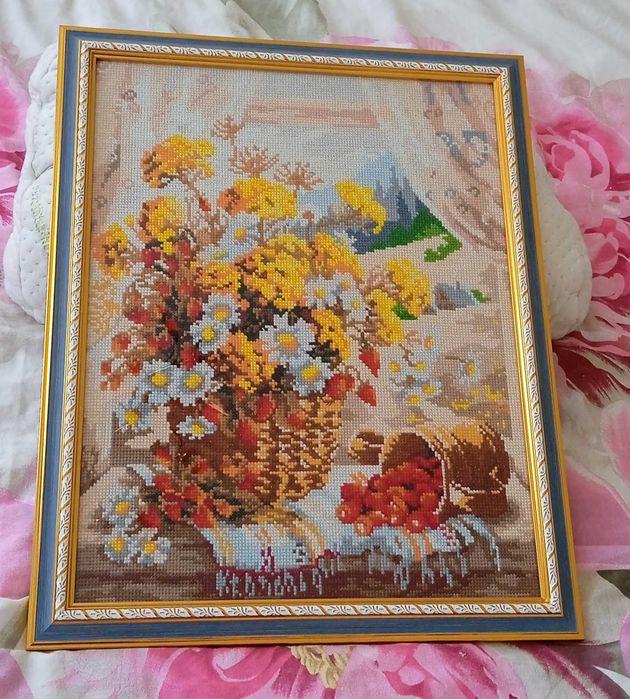 Картина вишита хрестиком.